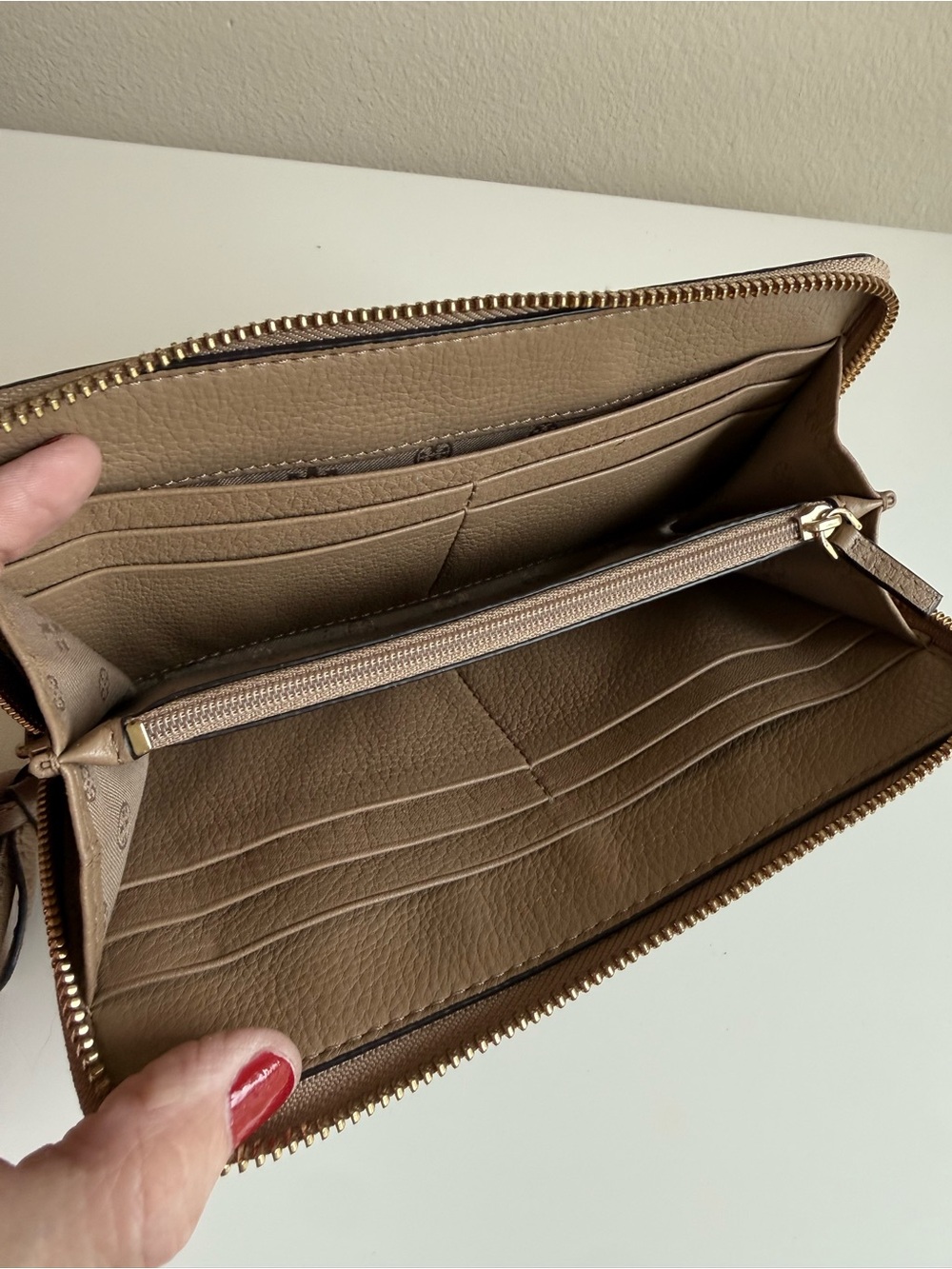 Tory Burch Pebbled Taupe Zip Wallet - Picture 4 of 6